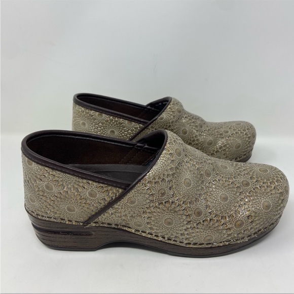 Dansko Pro XP metallic gold Medallion Clogs comfort slip on shoes sz EU 38 - Picture 6 of 6